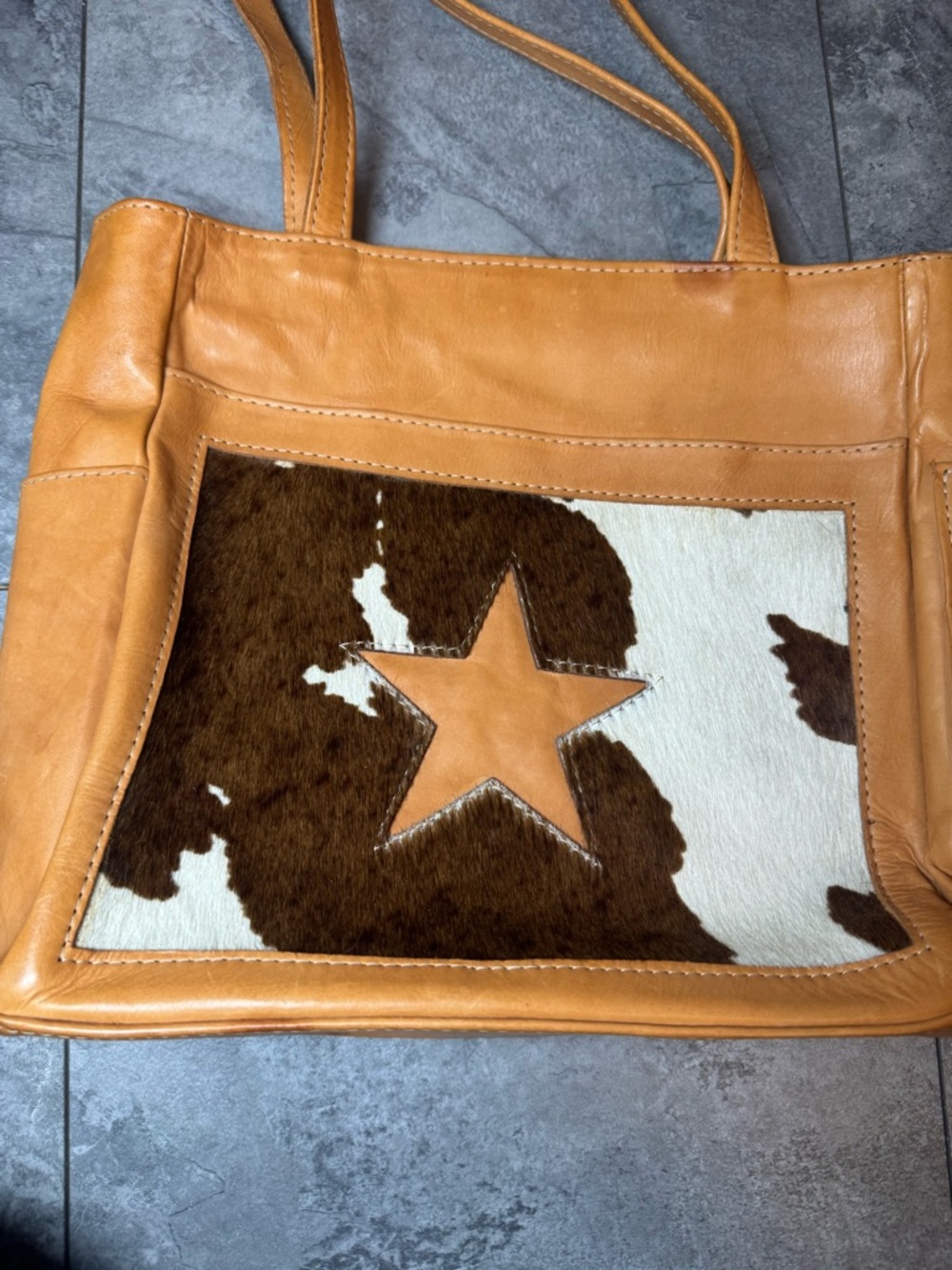 Leather Tote Bag with Cowhide Star Accent - Tan/Brown